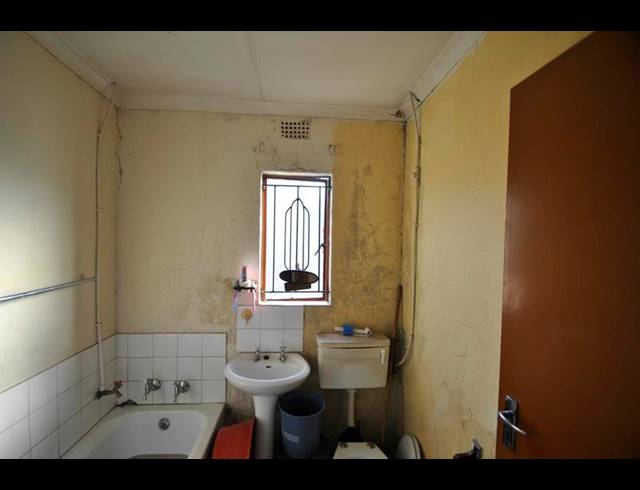 2 BEDROOM HOUSE FOR SALE IN DAWN PARK